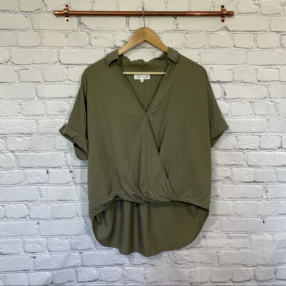 Lou and grey green wrap hi lo shirt - Picture 3 of 9